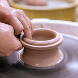 Ceramic pottery