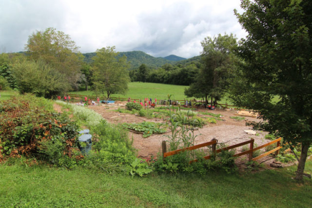 A number of new Warren Wilson College first-year and transfer students spent Service Day working at Verner Experiential Gardens, a partnership between the College, Verner Early Learning Center, The Roots Foundation and North Carolina Outward Bound School.