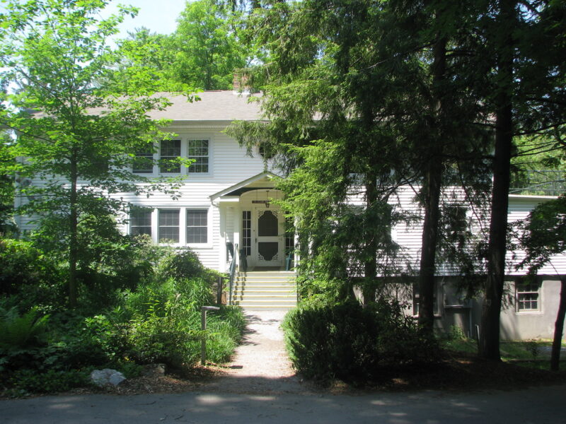 The front entrance to the St. Clair Guest House